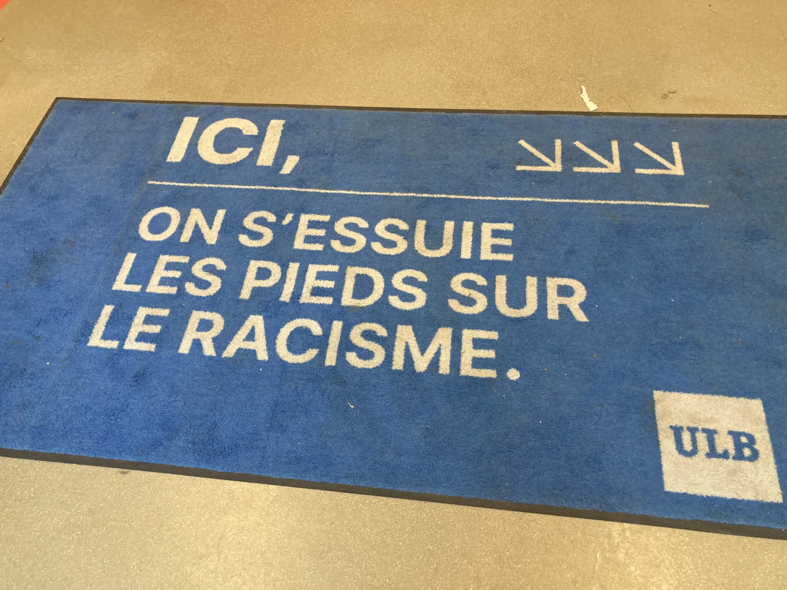 Même les tapis sont contre l&rsquo;intolérence